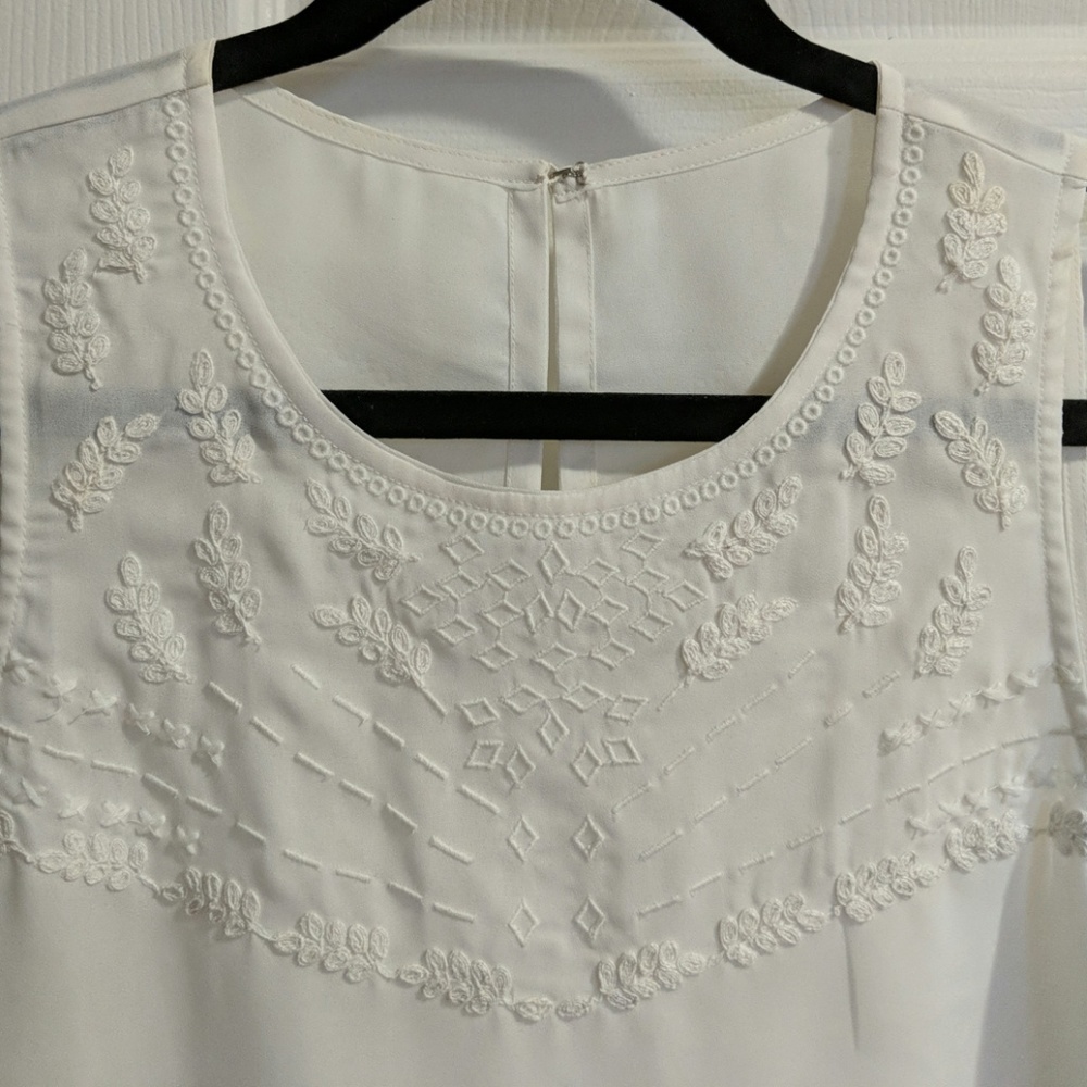 Embroidered Shell - Picture 3 of 3